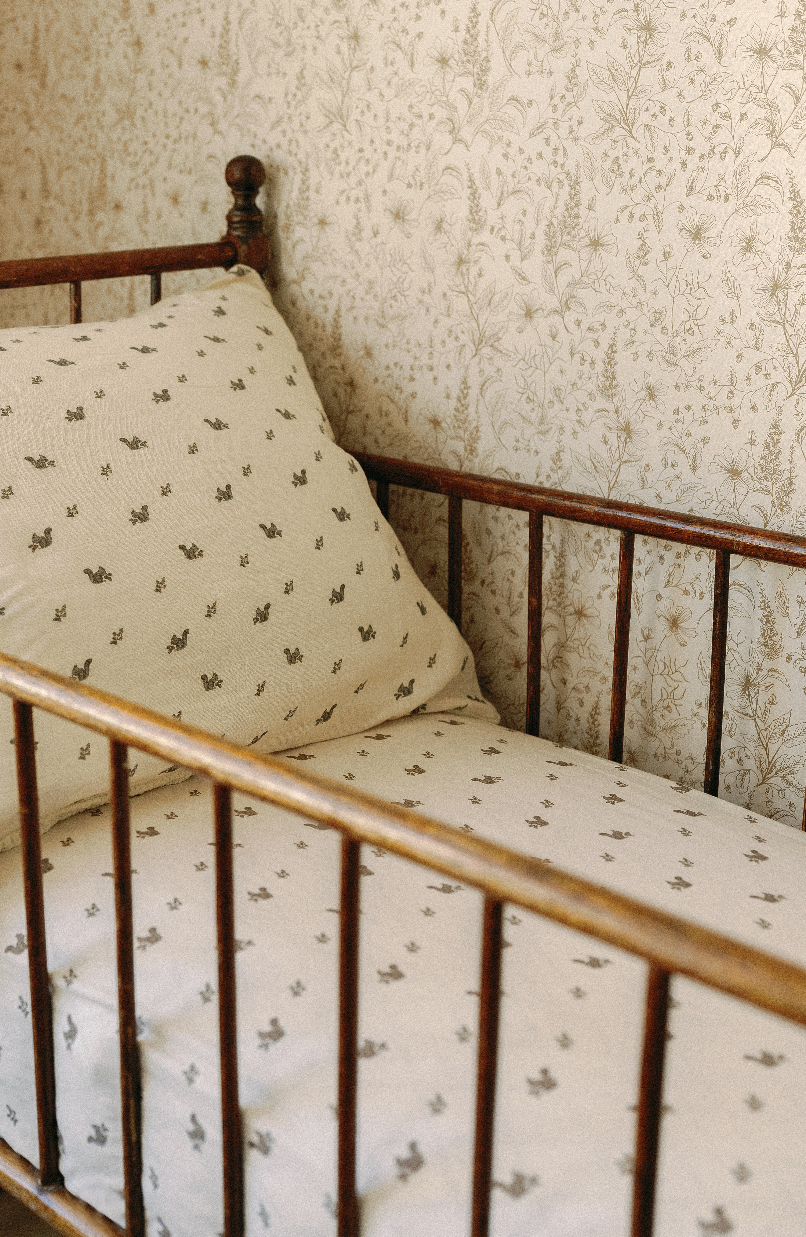 'Squirrel' Nursery - Crib Sheet