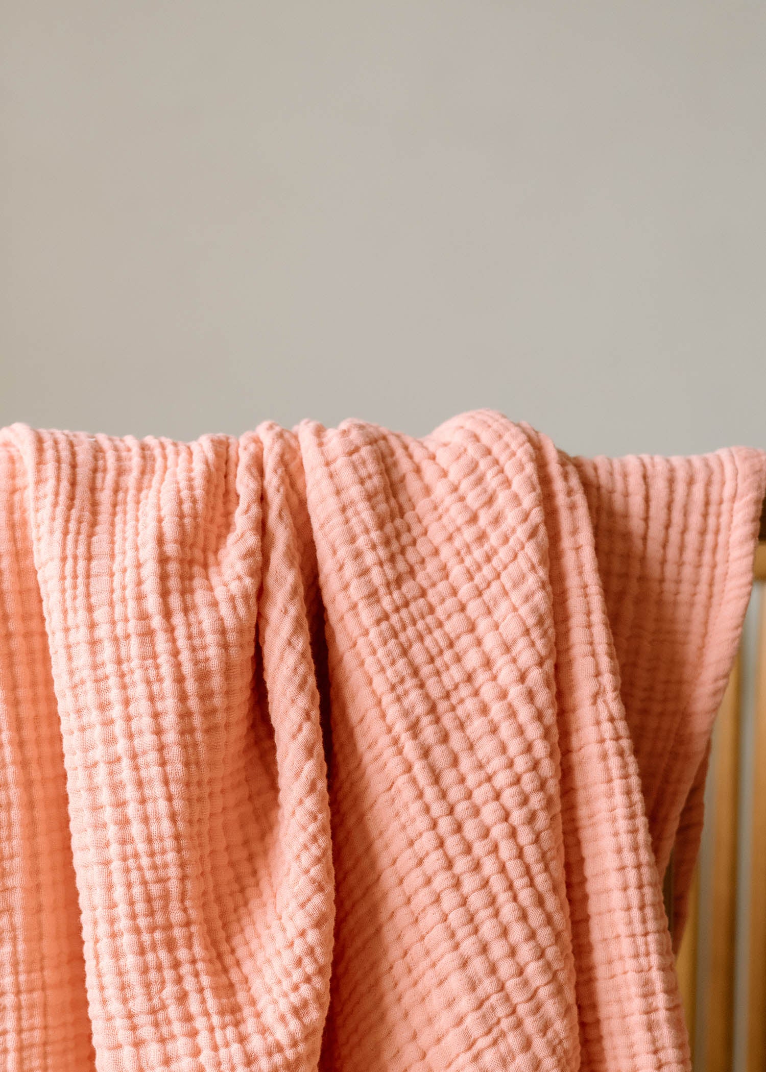 &#39;Rosette&#39; Pink - Premium Muslin Blanket