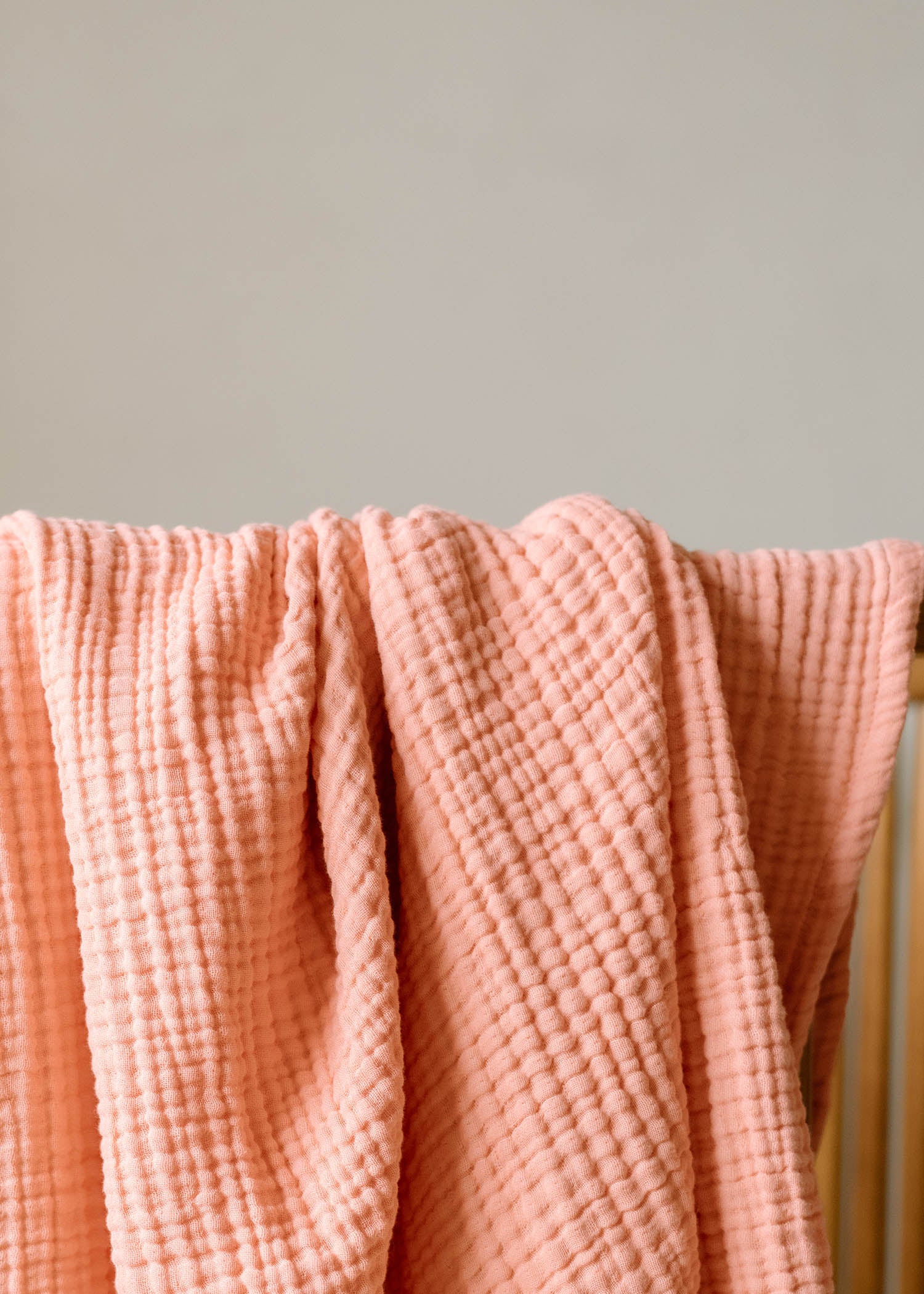 'Rosette' Pink - Premium Muslin Blanket