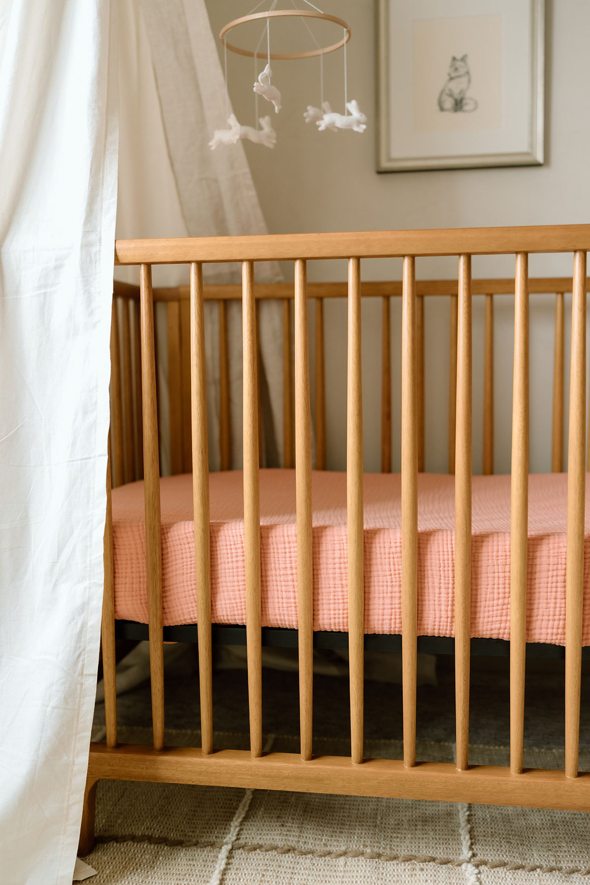 'Rosette' Pink - Premium Muslin Crib Sheet