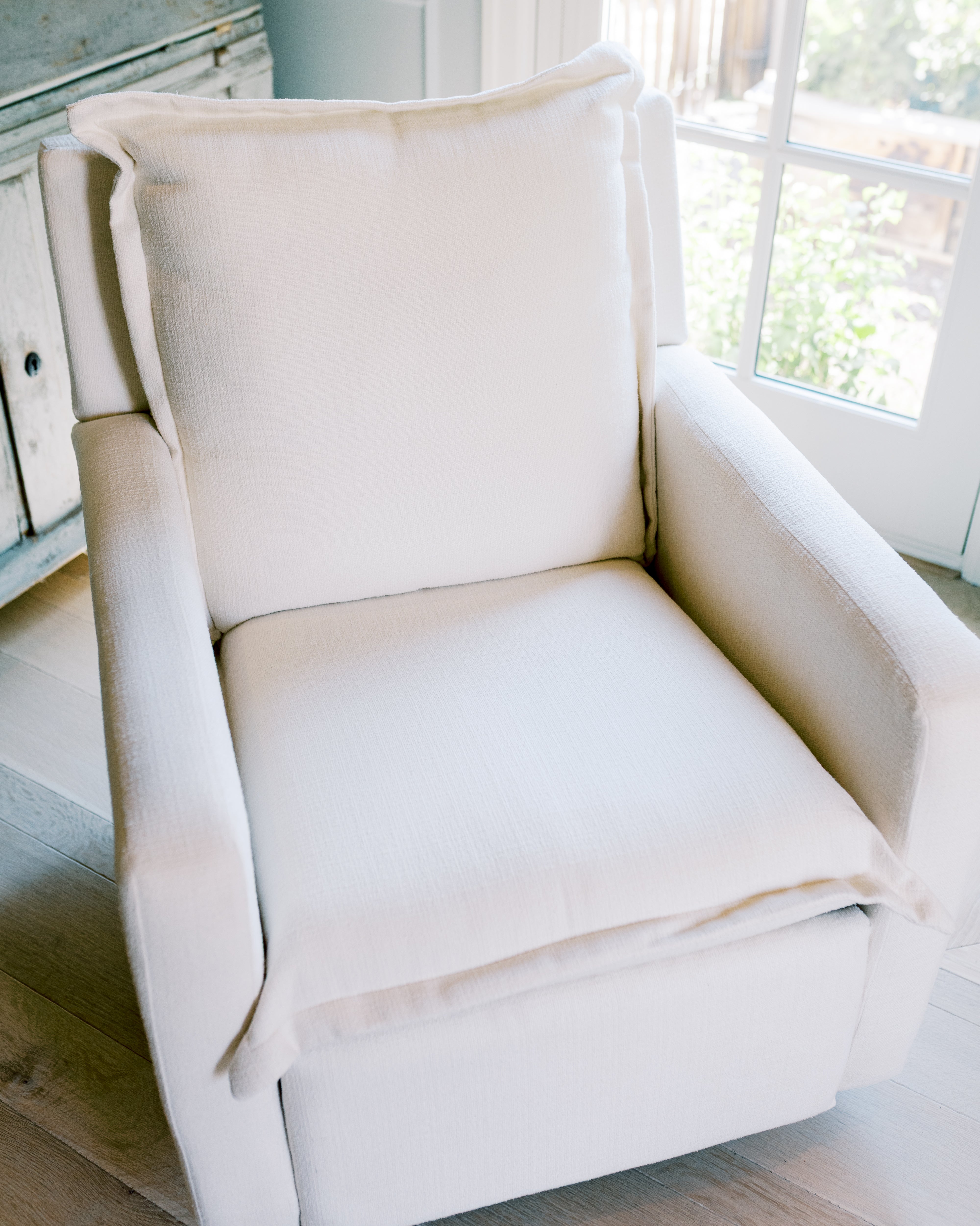 HIGH PERFORMANCE IVORY SWATCH