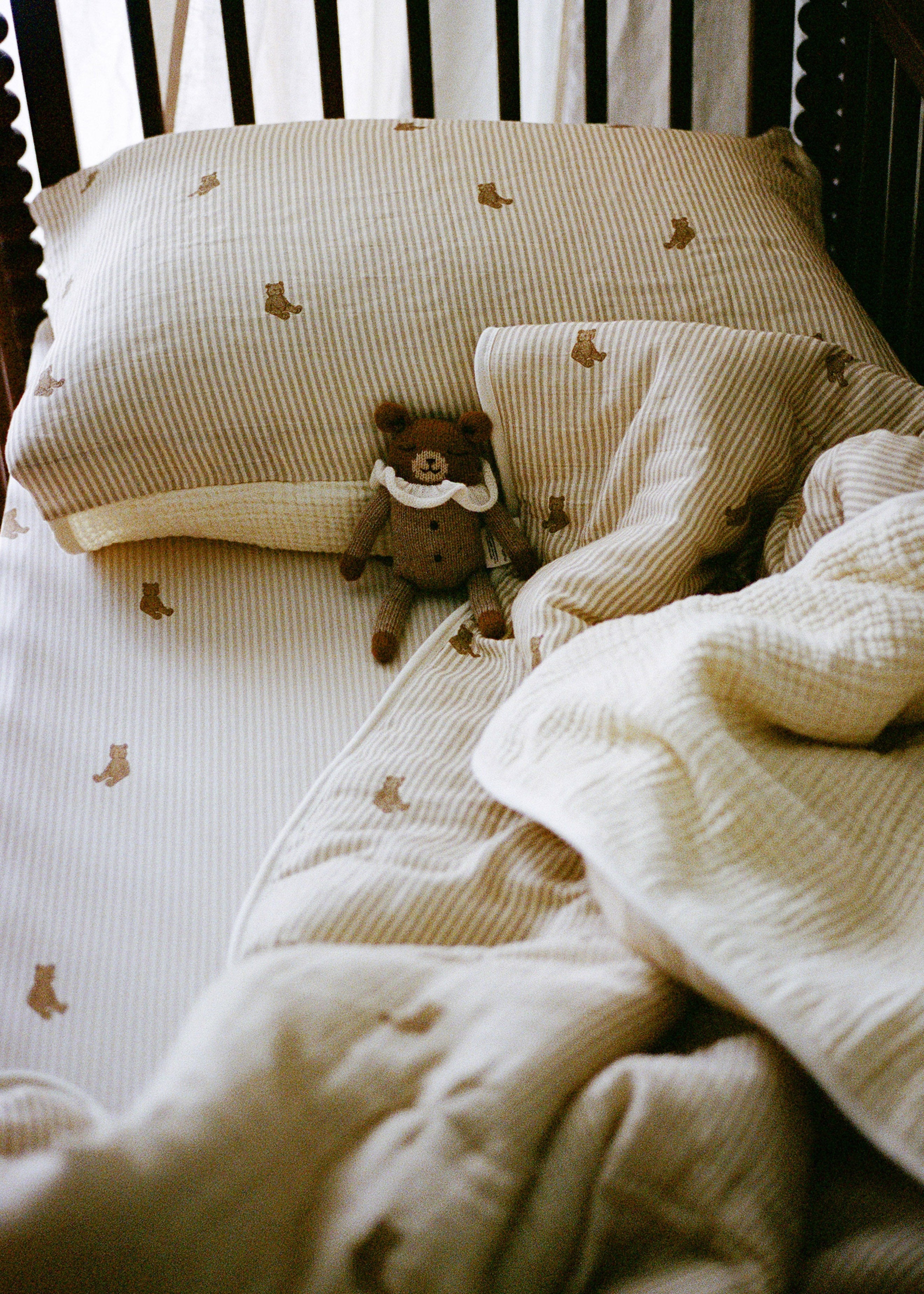 Bear - Premium Muslin Crib Quilt