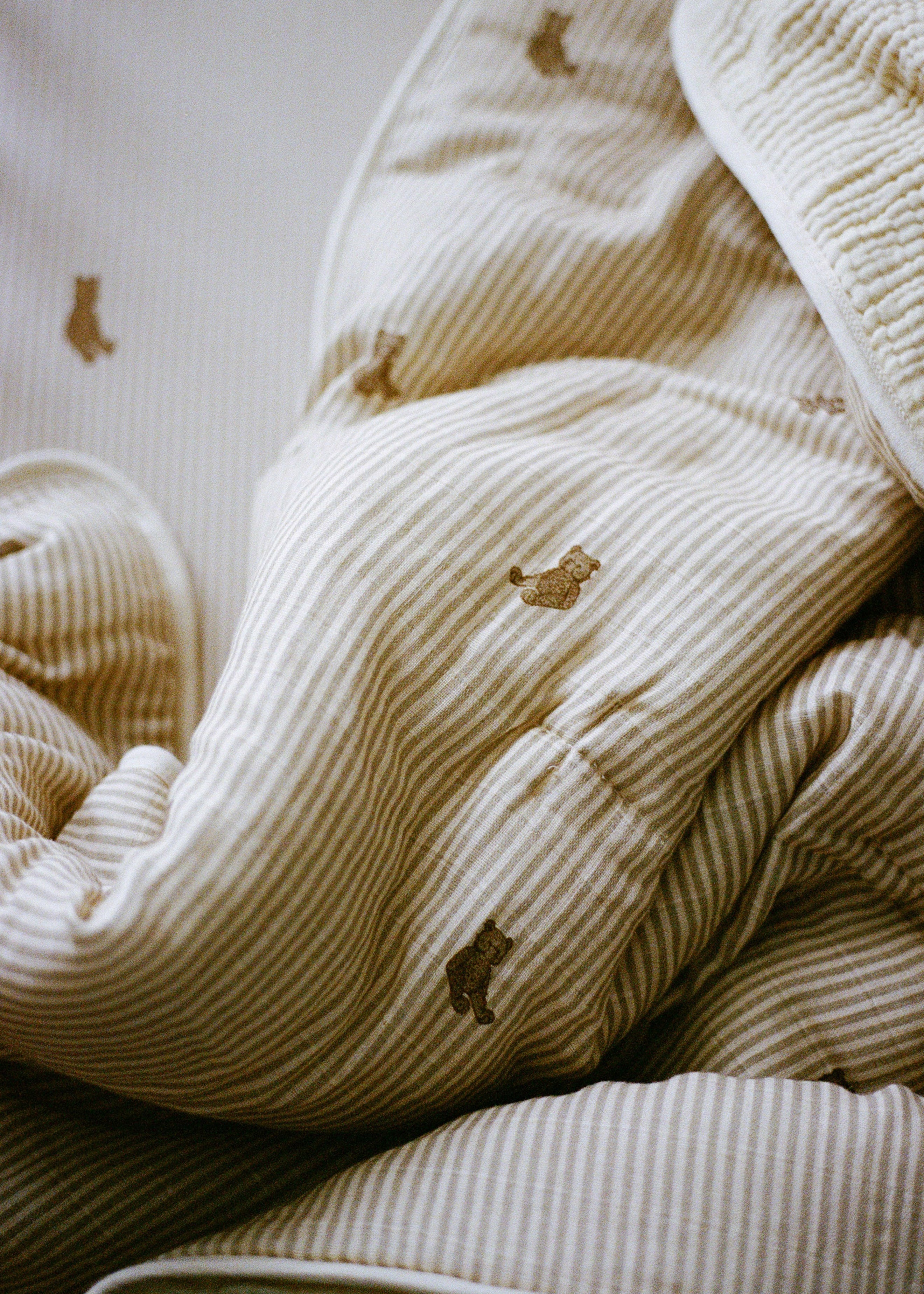 Bear - Premium Muslin Crib Quilt