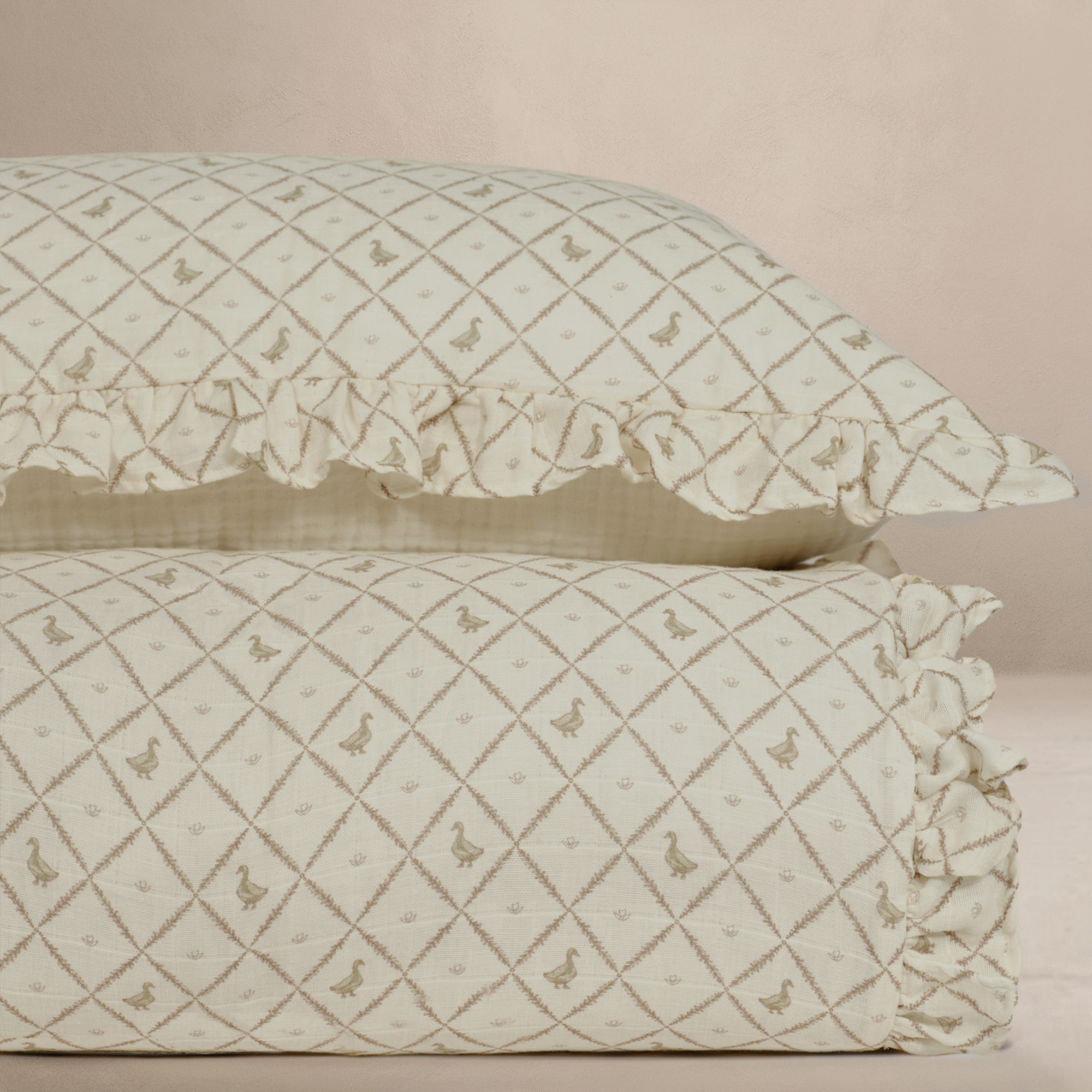 'Duck' - Premium Muslin Crib Quilt & Sham