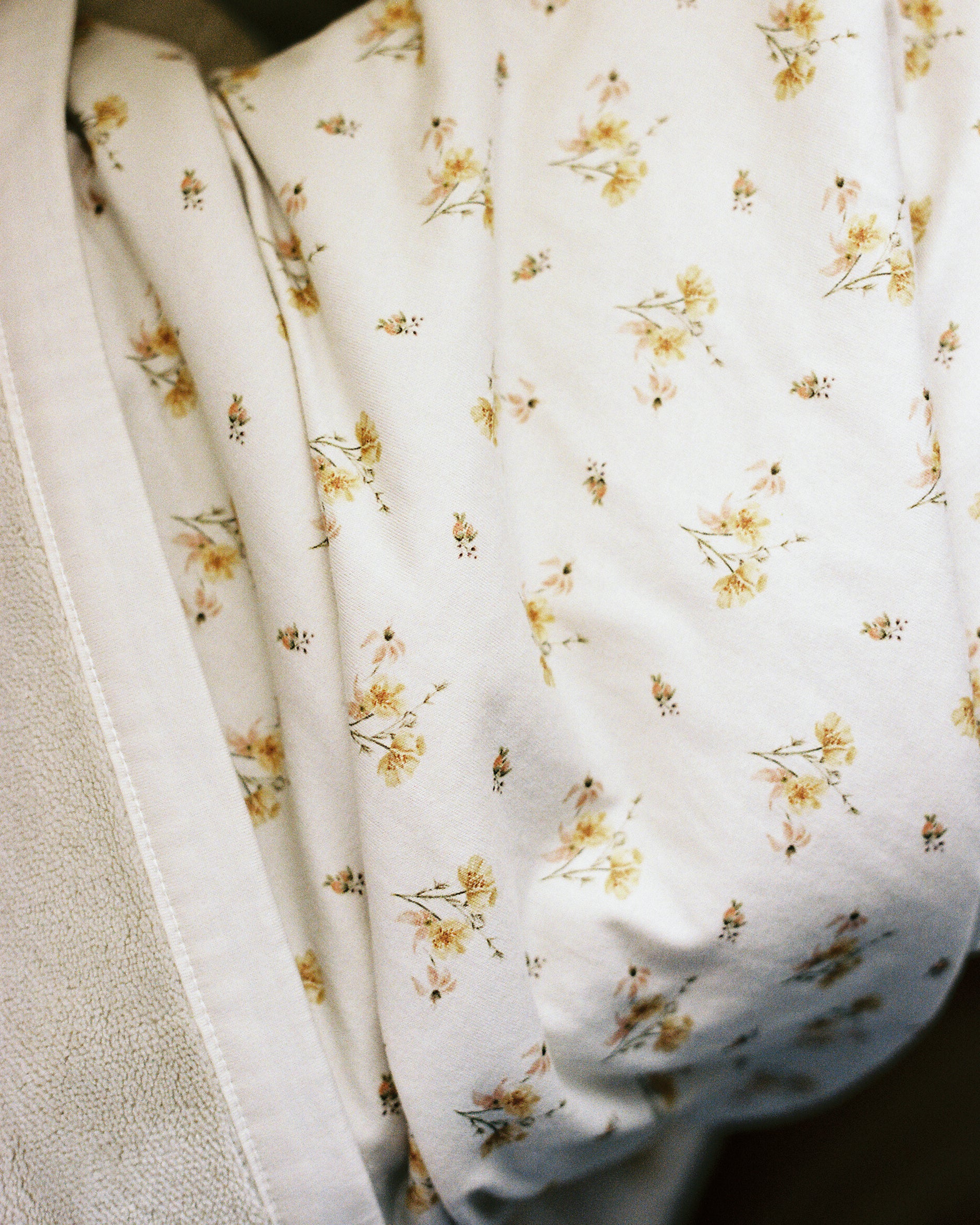 'Dainty Floral' - Cuddle Plush Infant Blanket