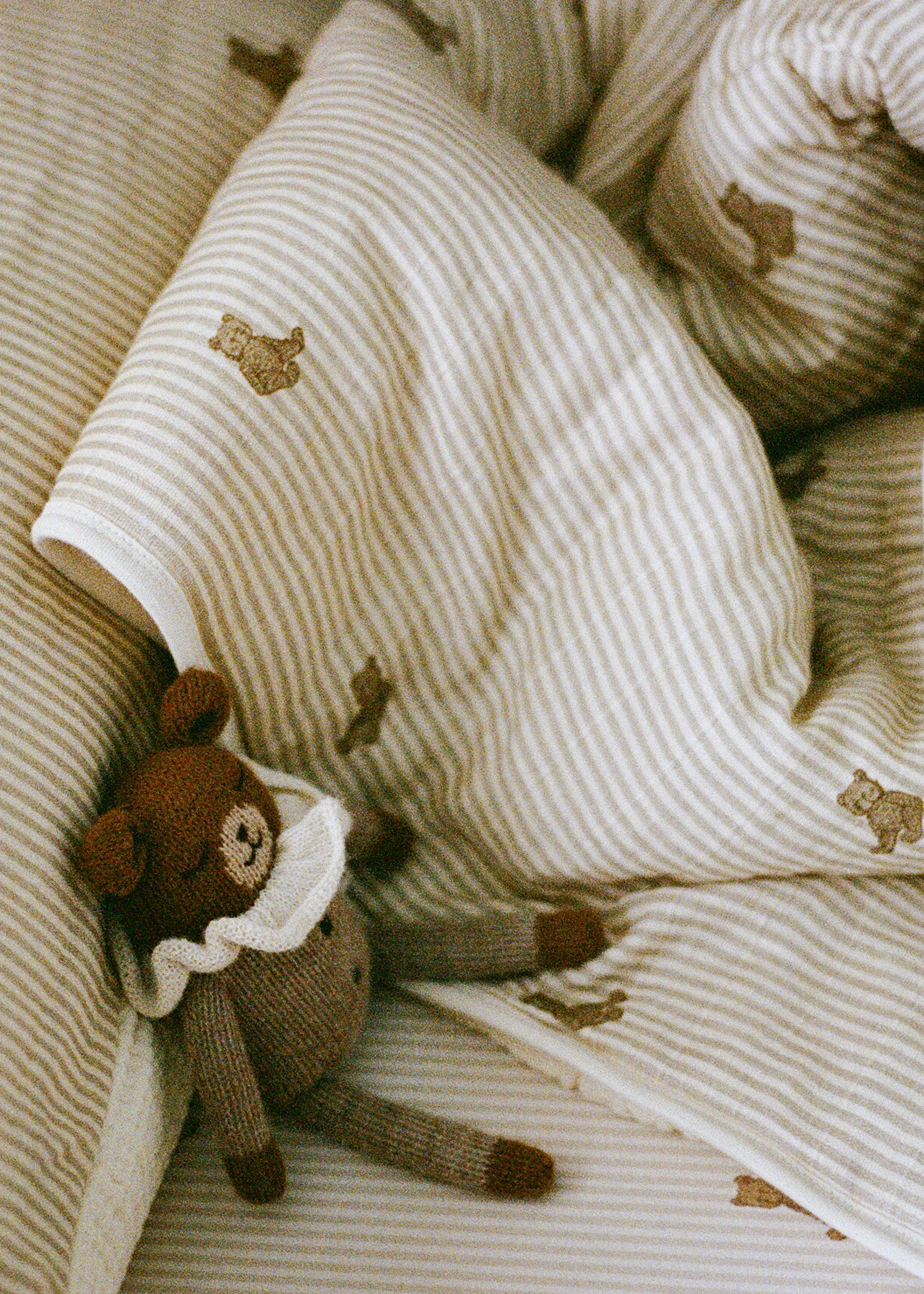 Bear - Premium Muslin Crib Quilt