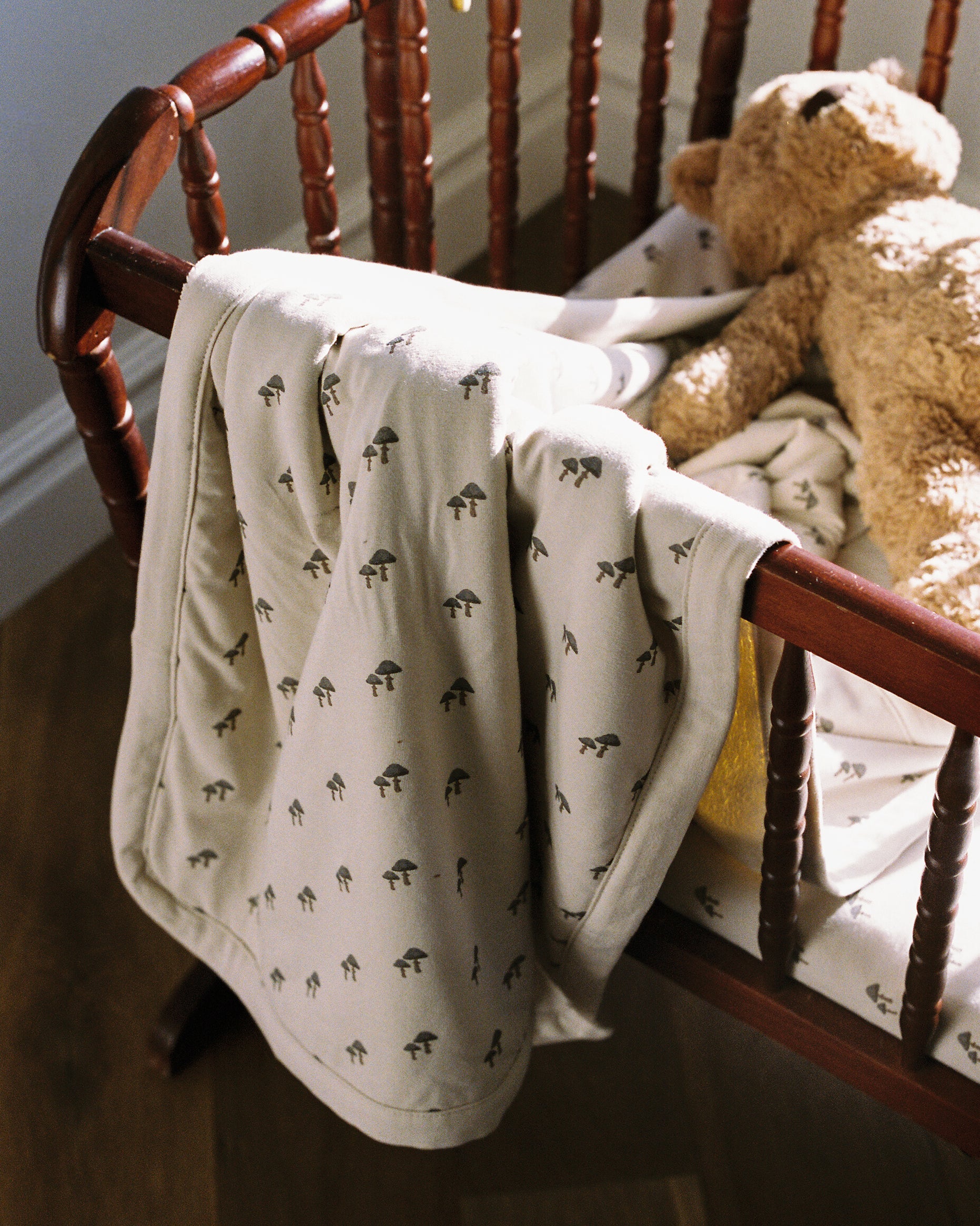 'Mushroom' Nursery - Cuddle Plush Infant Blanket