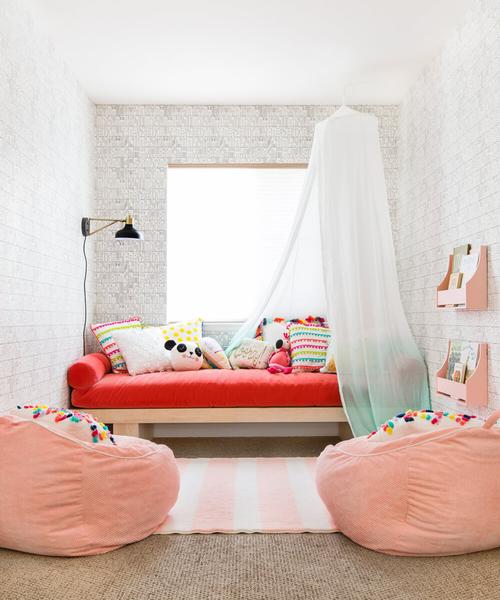 CELEBRITY SPOTLIGHT: Emily Henderson's PillowFort Inspired Playroom