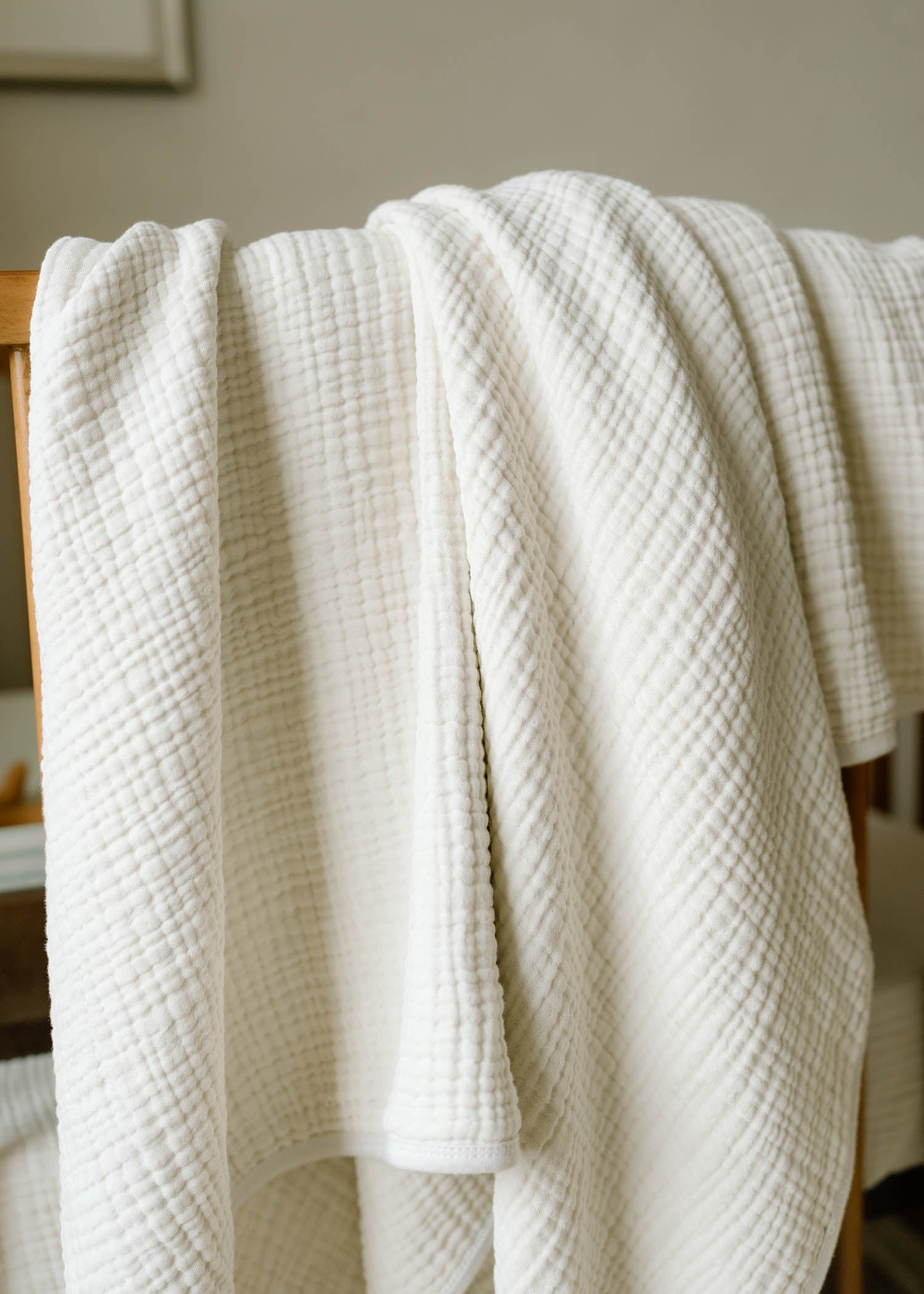 'Eggshell' Creme Nursery Bedding Collection