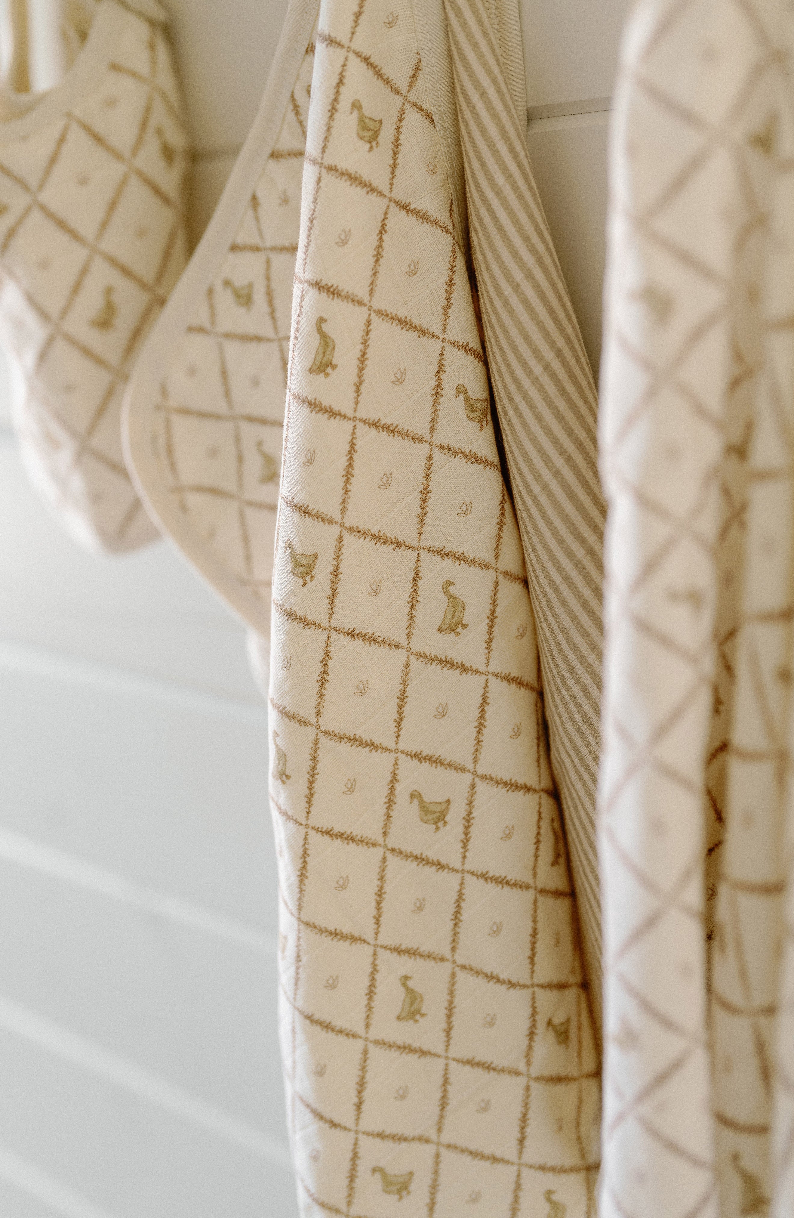 'Bear' & 'Duck' - Premium Muslin Burp Cloth 2-Pack