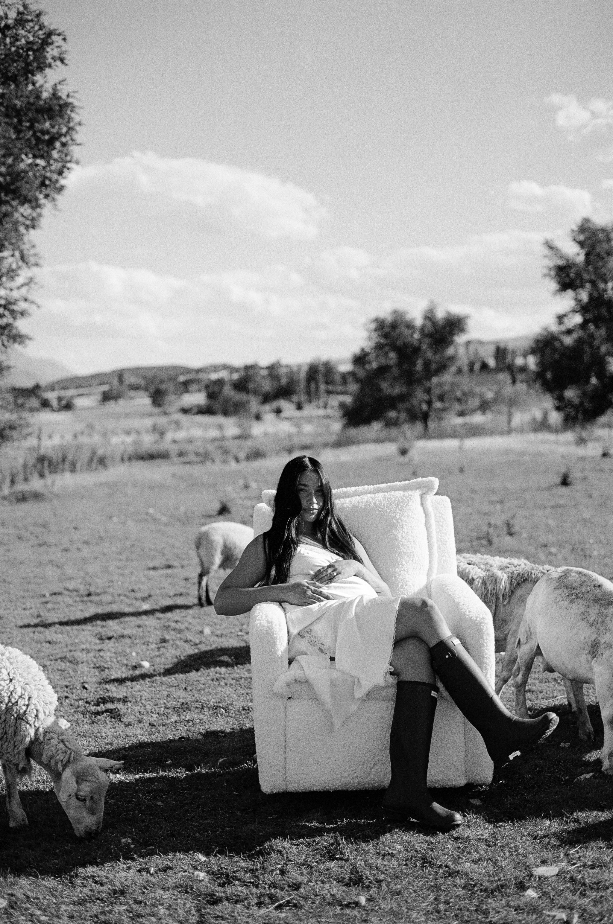 Flynn – Gliding Swivel Nursery Recliner - Sheepskin Cloud