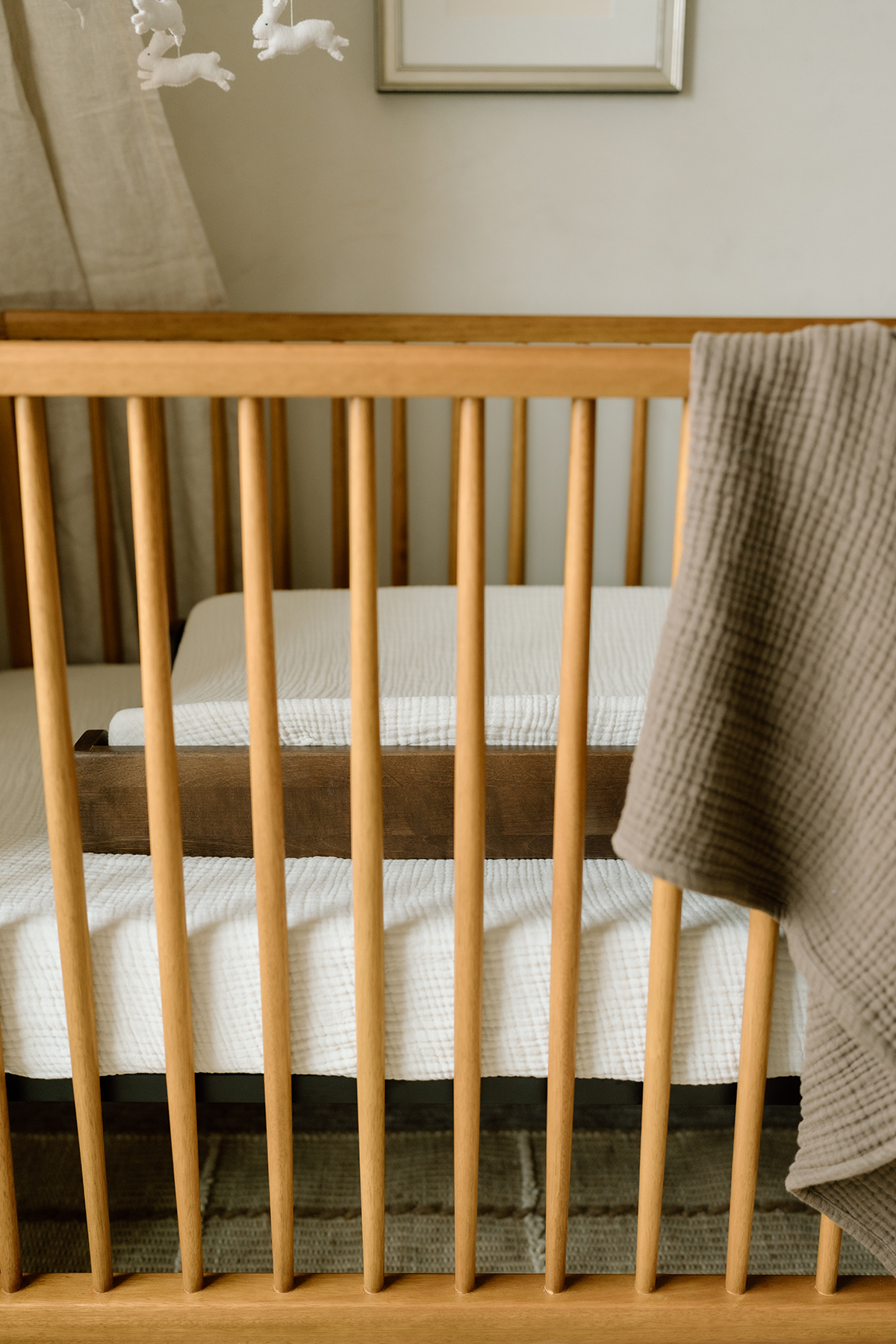 &#39;Eggshell&#39; Creme - Premium Muslin Crib Sheet