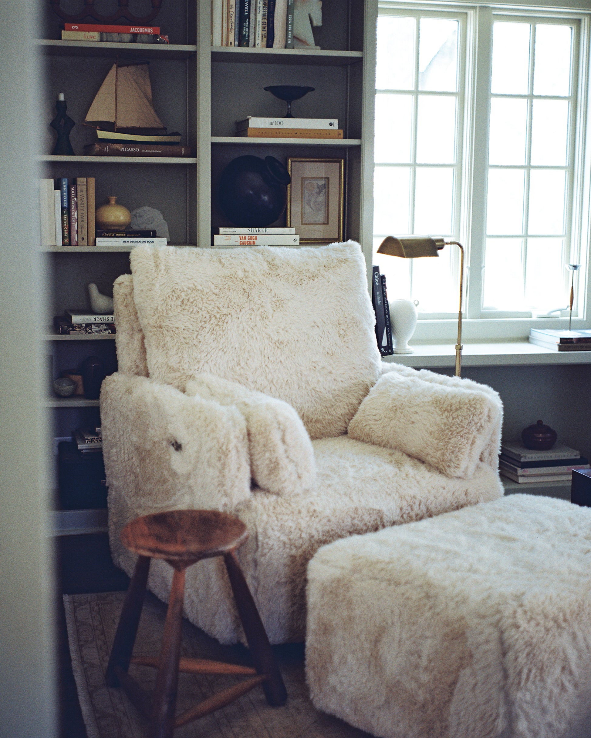 Large Stationary Rectangle Ottoman with Wood Legs | Oilo™ Studio