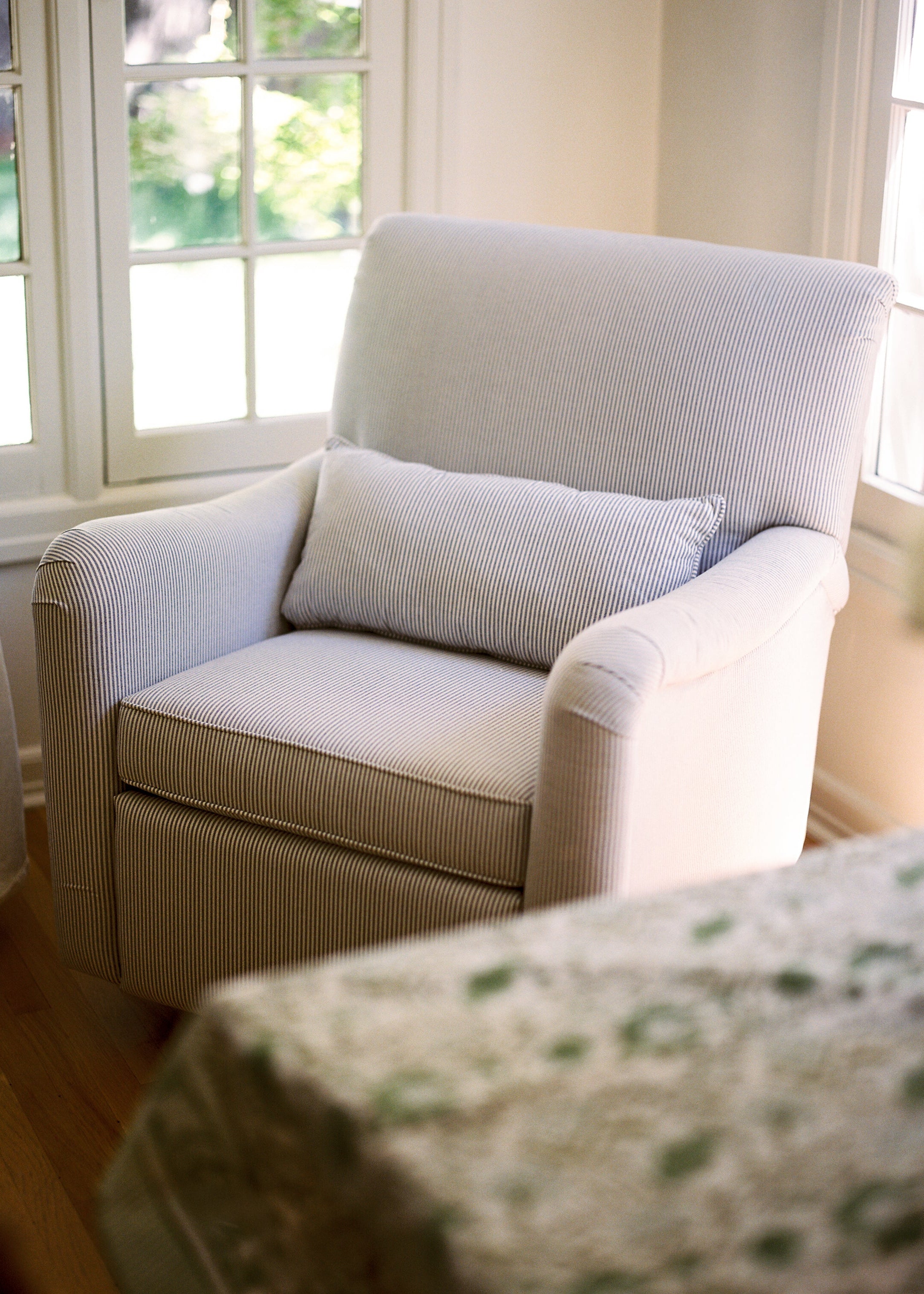 Teddy Gliding Swivel Nursery Recliner