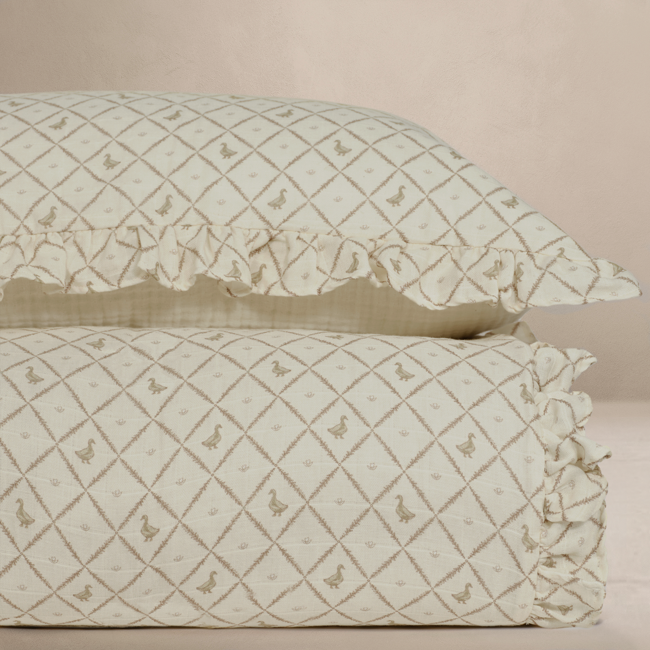 'Duck' - Premium Muslin Crib Quilt & Sham