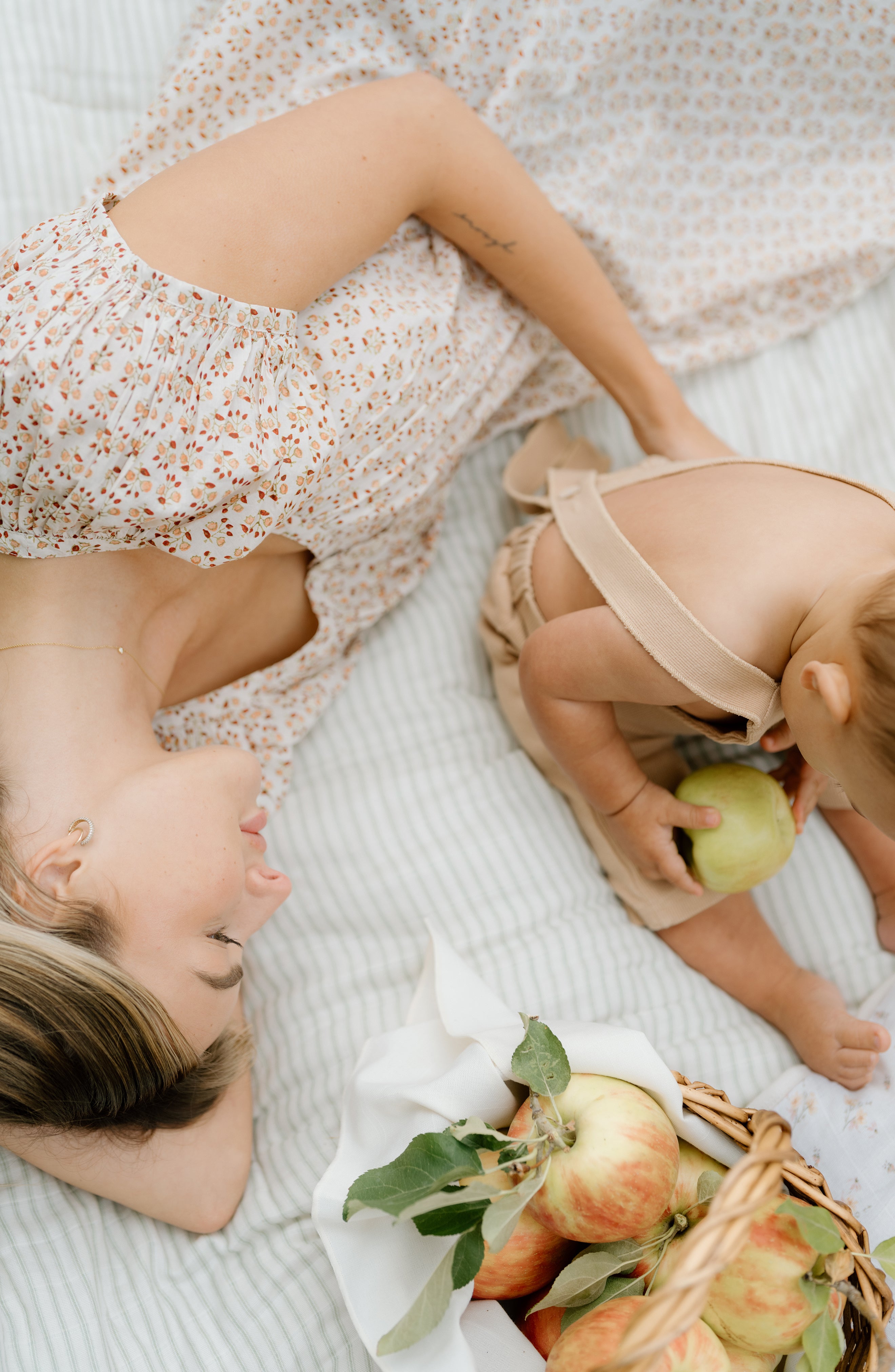 'Dainty Floral' & 'Sea Moss' Sage Green Stripe - Jersey Swaddle Set