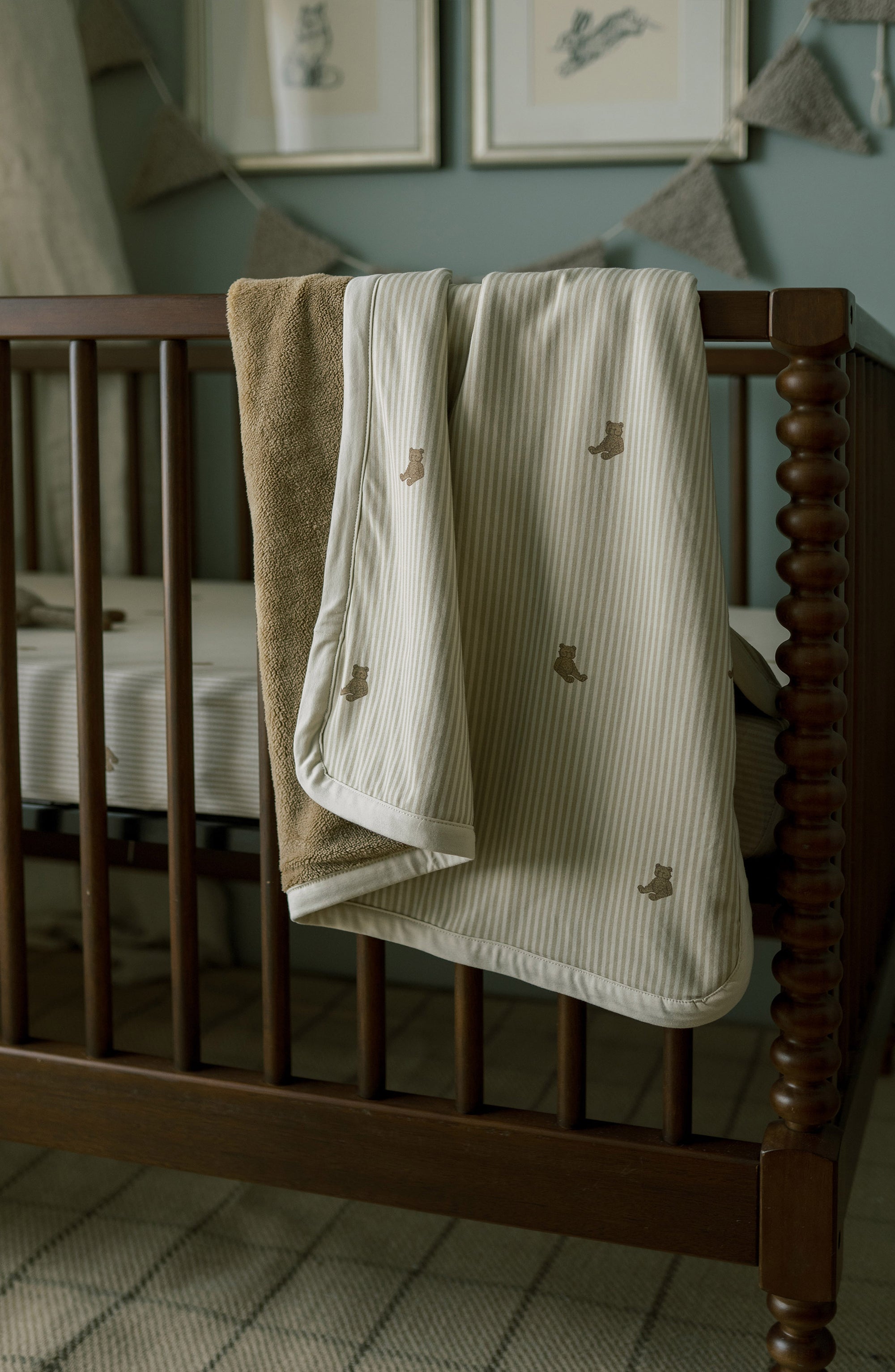 &#39;Bear&#39; - Cuddle Plush Infant Blanket