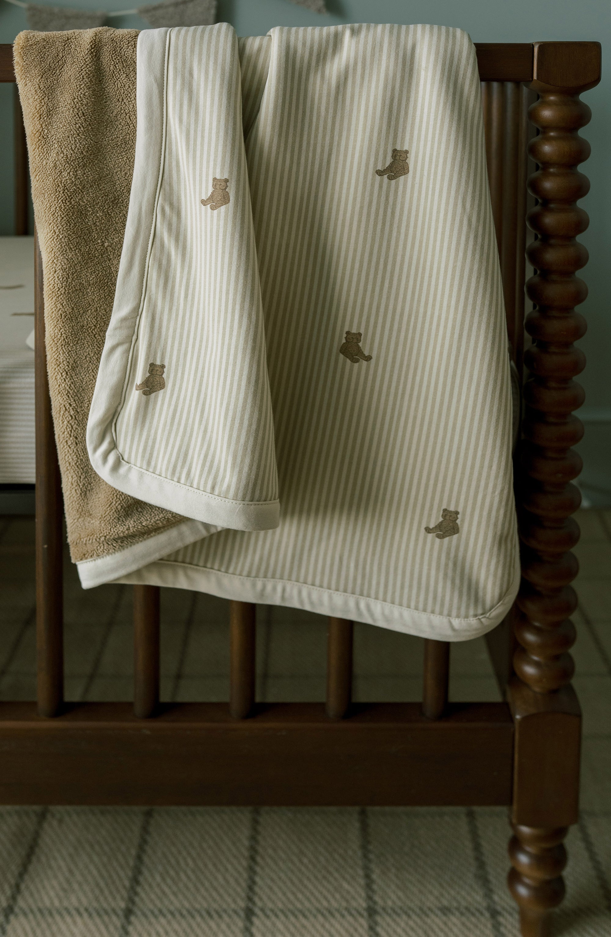 &#39;Bear&#39; - Cuddle Plush Infant Blanket