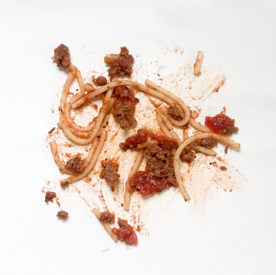 Oilo's vegan white leather: Spaghetti Stain Test